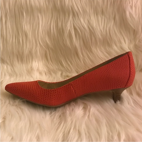 calvin klein orange pointed toe heels - Picture 2 of 4